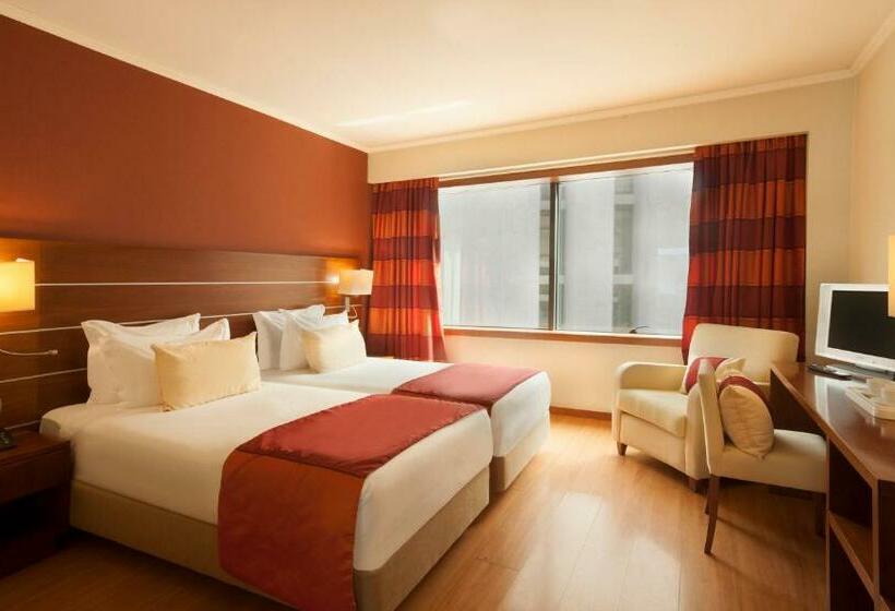 Quarto Estandar, Turim Europa