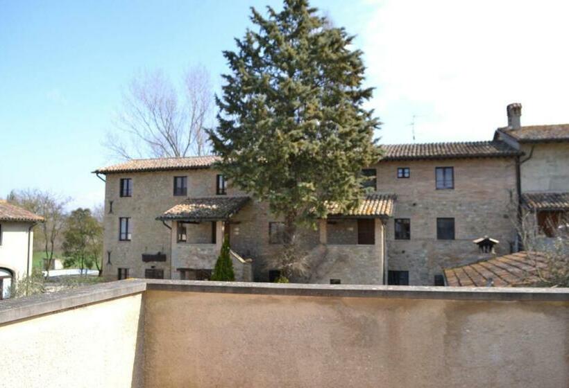 스탠다드 스튜디오, Agriturismo Nestore