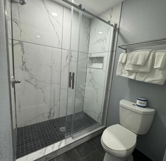 Quarto Deluxe Cama King, America's Value Inn