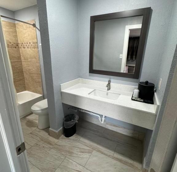 Quarto Deluxe Cama King, America's Value Inn