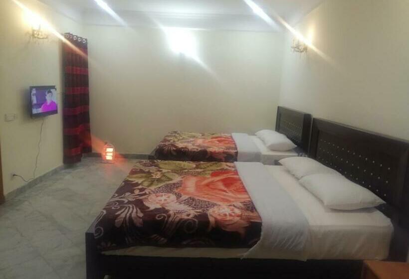 اتاق لوکس خانوادگی, Star Hotel Lahore