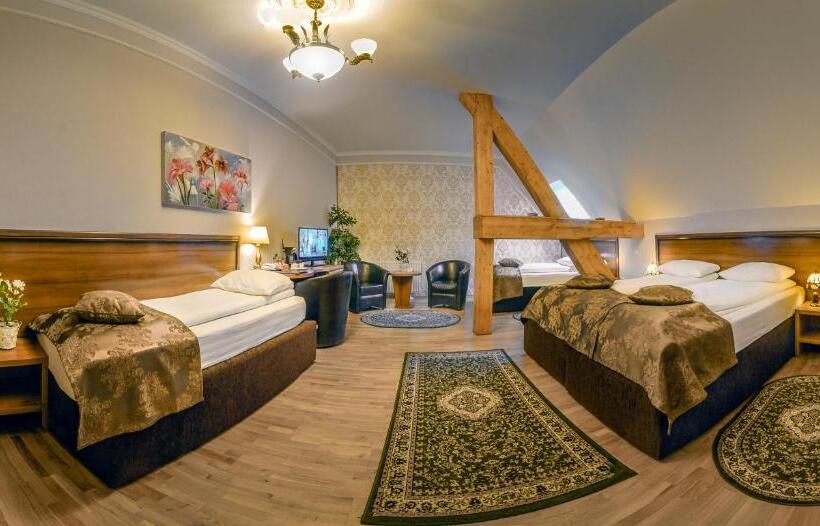 Четырехместный Номер Superior, Bulevard Sighisoara
