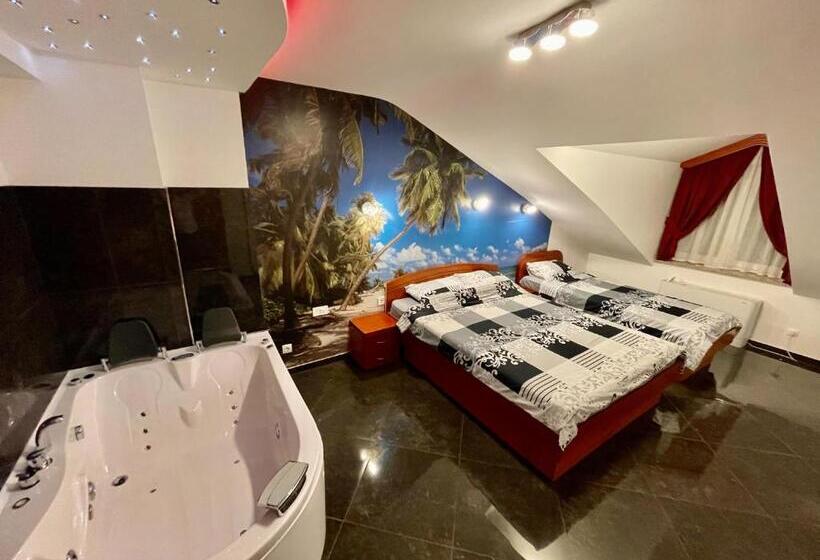 آپارتمان لوکس 2 خوابه, Villa Maki