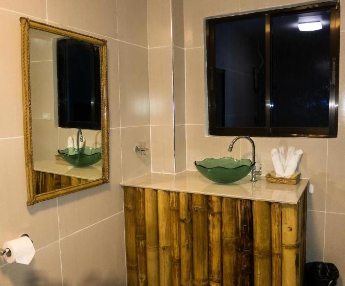 Номер Deluxe Вид на Море, Lavanya Beach And Dive Resort