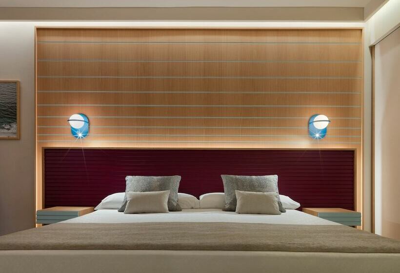 Полулюкс, Adrián Hoteles Roca Nivaria