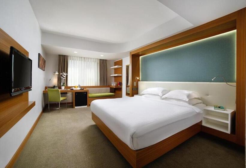 Quarto Estandar Cama King, Divan Istanbul City