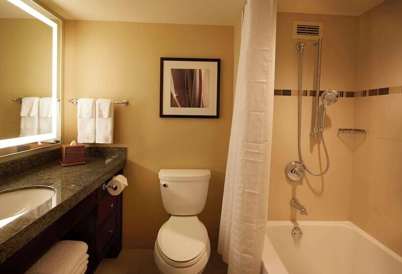 اتاق استاندارد با 2 تخت دوبل, Hilton Hawaiian Village Waikiki Beach Resort