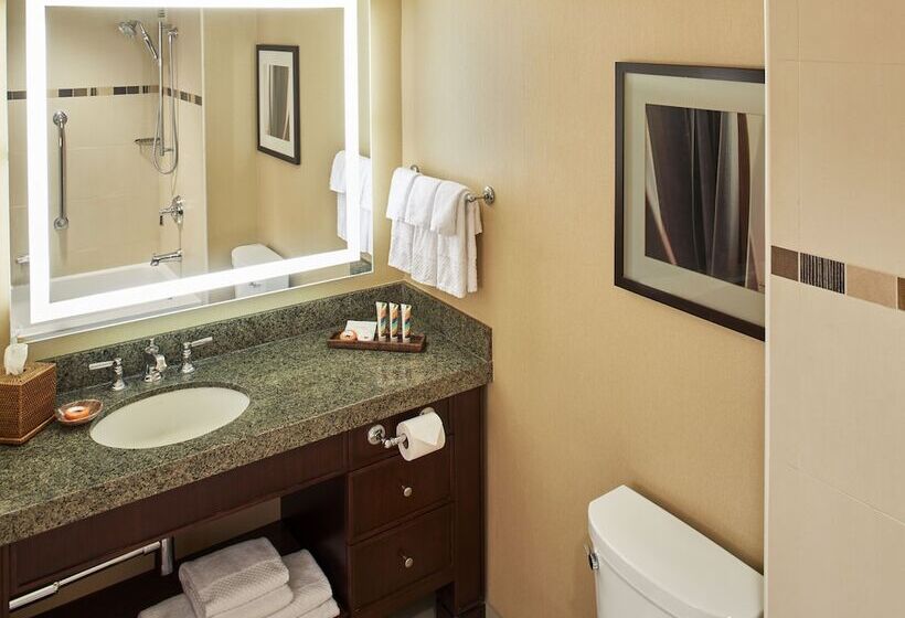 اتاق استاندارد با 2 تخت دوبل, Hilton Hawaiian Village Waikiki Beach Resort