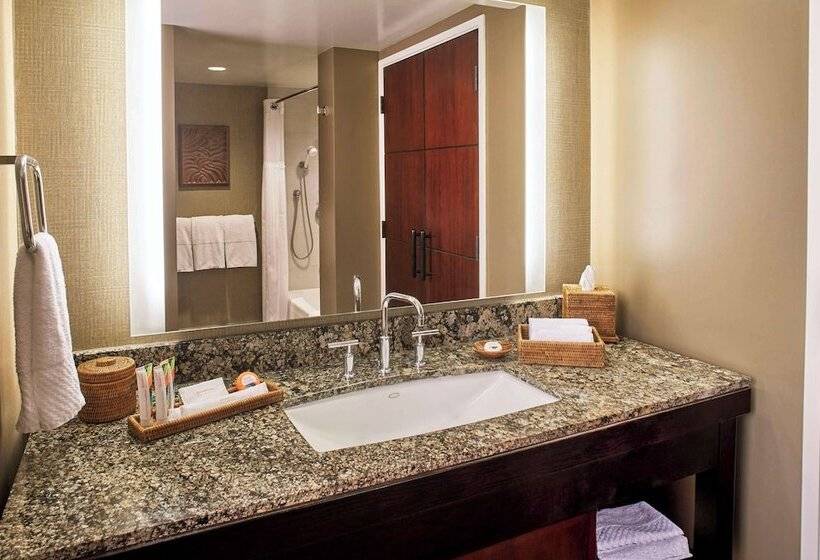 سوییت, Hilton Hawaiian Village Waikiki Beach Resort