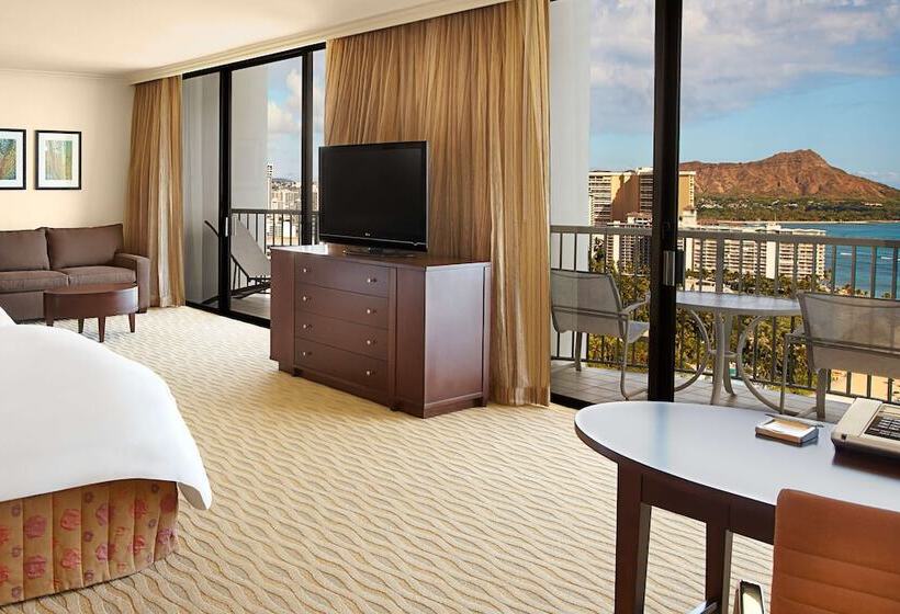 سوییت جونیور با چشم‌انداز دریا, Hilton Hawaiian Village Waikiki Beach Resort