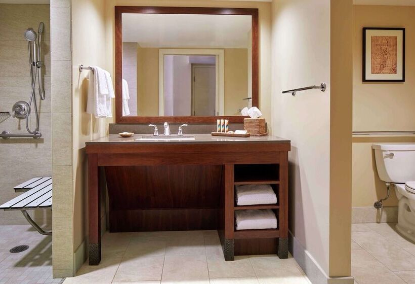 سوئیت جونیور برای معلولان, Hilton Hawaiian Village Waikiki Beach Resort