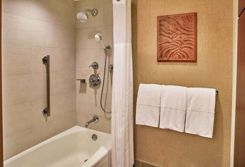 اتاق استاندارد با 2 تخت دوبل, Hilton Hawaiian Village Waikiki Beach Resort