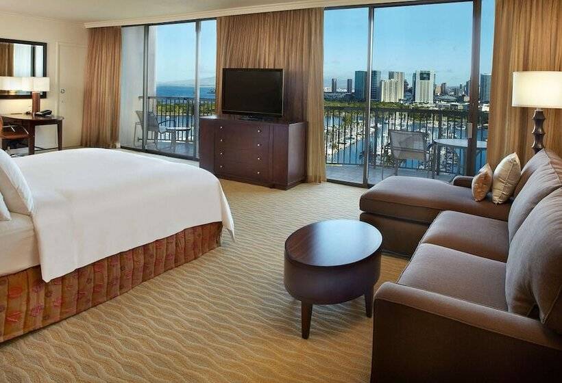 سوییت جونیور با چشم‌انداز دریا, Hilton Hawaiian Village Waikiki Beach Resort