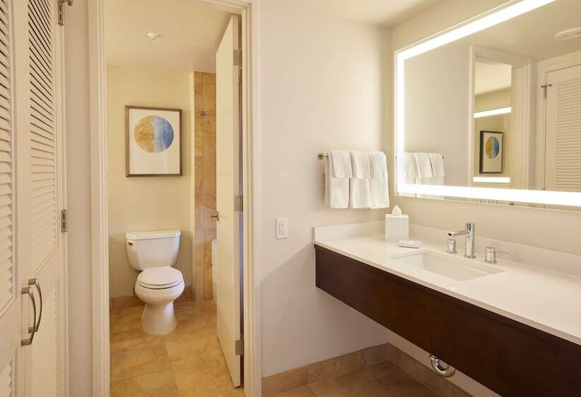 سوییت جونیور با چشم‌انداز دریا, Hilton Hawaiian Village Waikiki Beach Resort