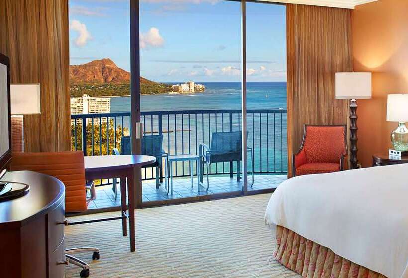اتاق استاندارد با چشم‌انداز دریا, Hilton Hawaiian Village Waikiki Beach Resort