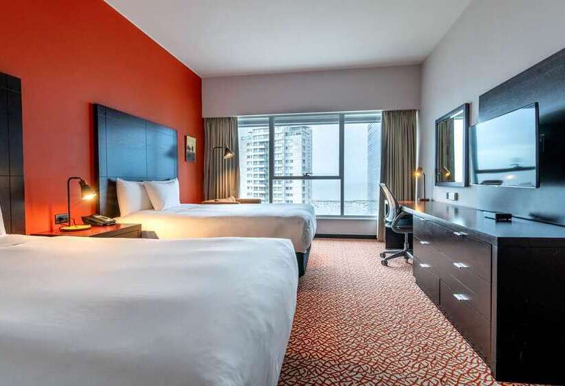 اتاق استاندارد با چشم‌انداز دریا, Hilton Hawaiian Village Waikiki Beach Resort