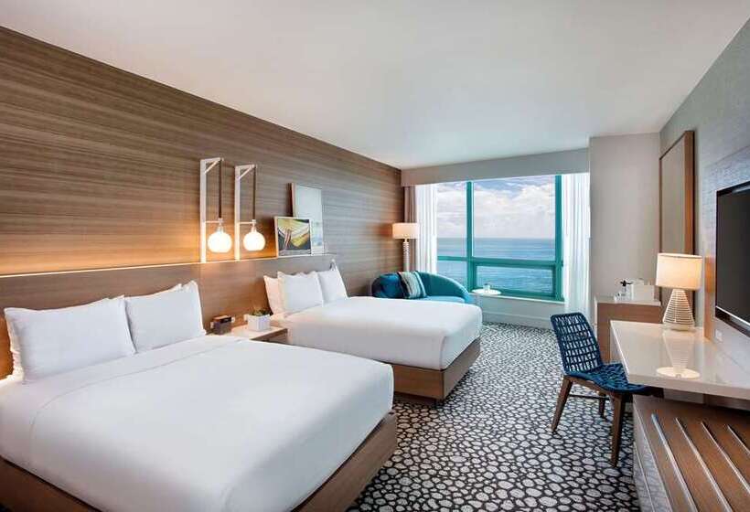 اتاق استاندارد با چشم‌انداز دریا, Hilton Hawaiian Village Waikiki Beach Resort