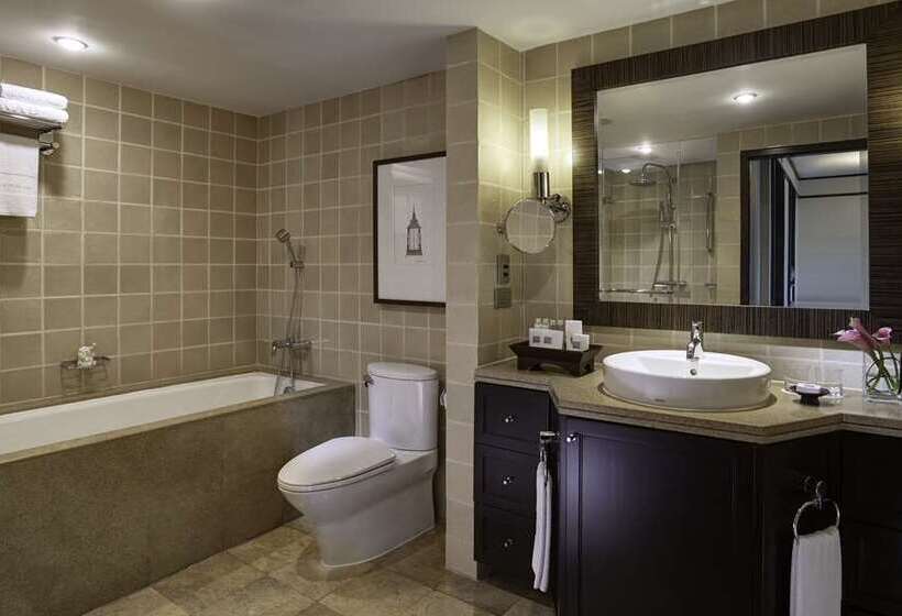سوئیت با تخت بزرگ, Hilton Hawaiian Village Waikiki Beach Resort