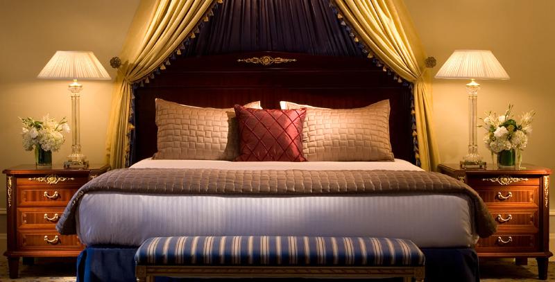 Club Room King Bed, The Biltmore Los Angeles
