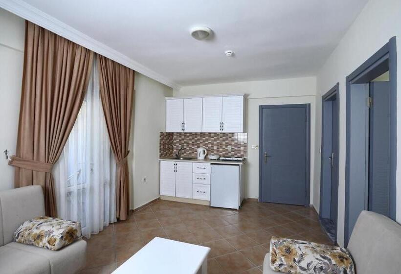 Семейный Номер, Summer Garden Suites Beach