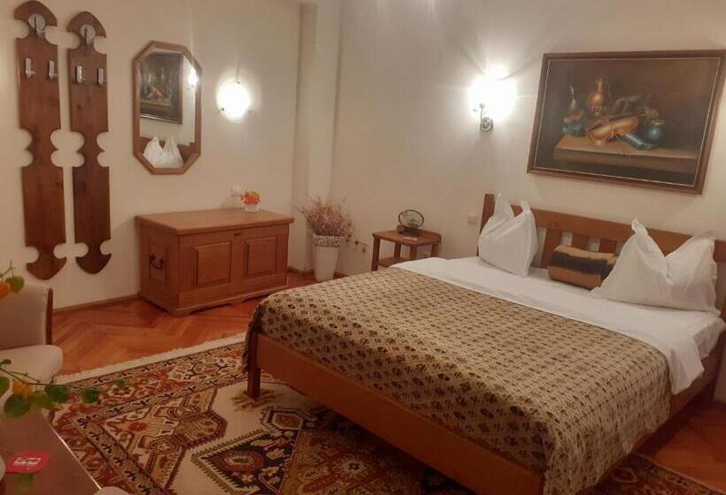 סוויטה משפחתית, Casa Insorita