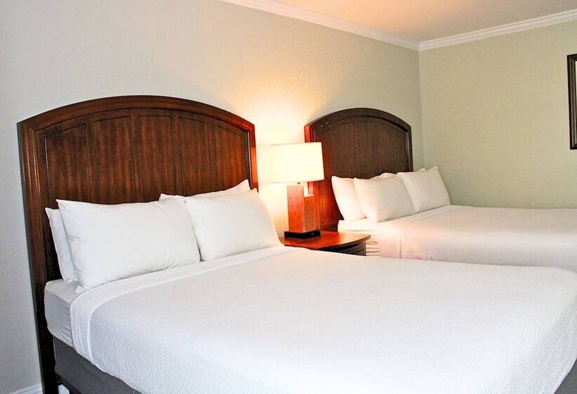 디럭스 룸, Cape Cod Irish Village   The Emerald Resort