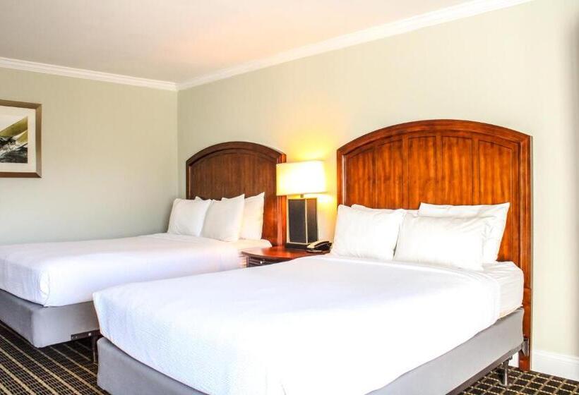 디럭스 룸, Cape Cod Irish Village   The Emerald Resort