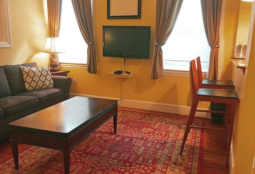 سوییت, Morris House