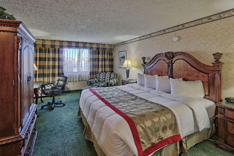 Номер Deluxe Кровать Кинг, Ramada By Wyndham Albuquerque Midtown