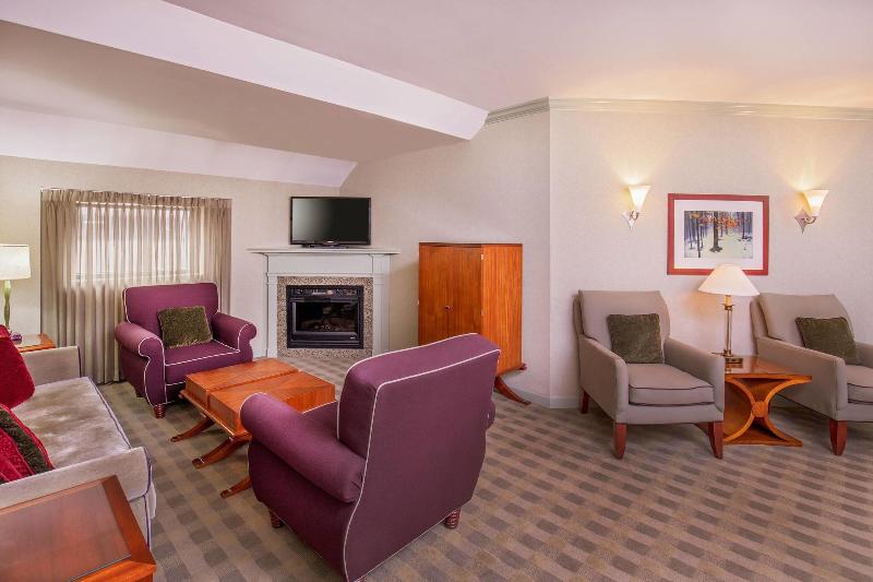 프레지덴셜 스위트, Sheraton Springfield Monarch Place