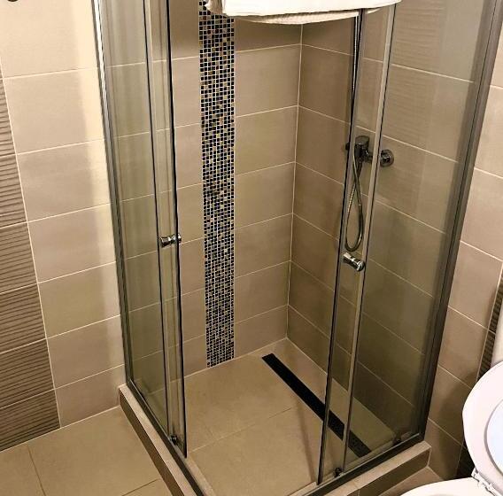 اتاق لوکس با بالکن, Vila Egreta