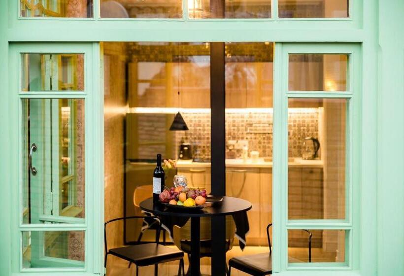 استودیوی استاندارد با چشم‌انداز شهر, Boutique Apart Upe