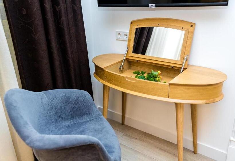 استودیوی استاندارد با چشم‌انداز شهر, Boutique Apart Upe