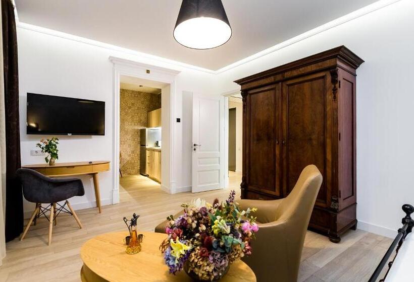 استودیوی استاندارد با چشم‌انداز شهر, Boutique Apart Upe