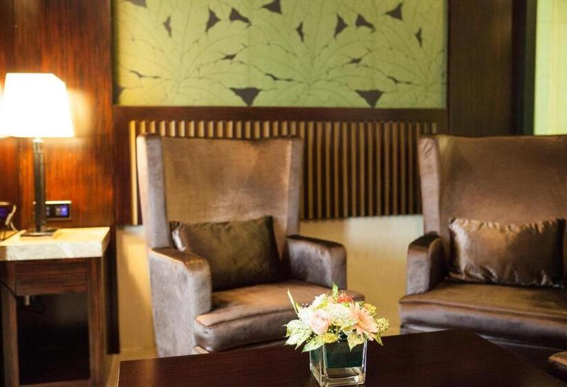 Королевский Люкс, Royale Signature
