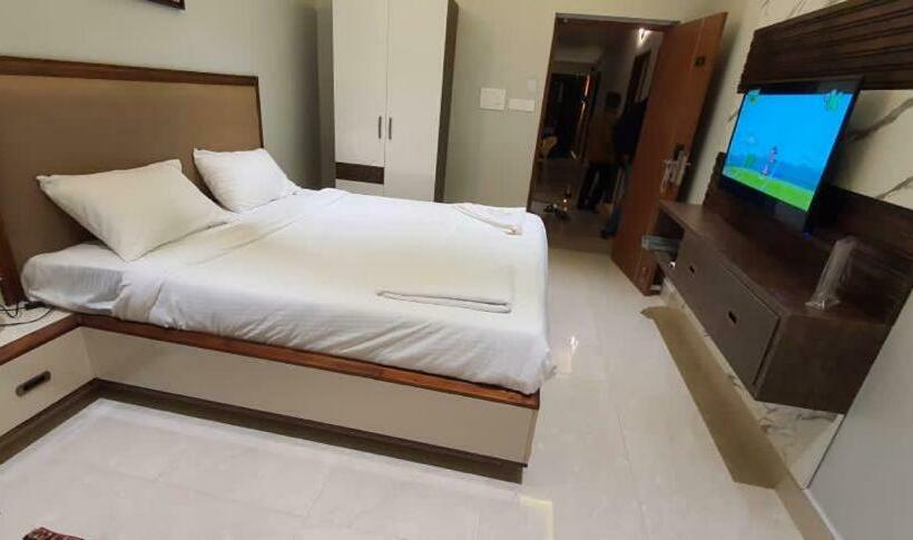 带阳台的豪华间, Friday Inn