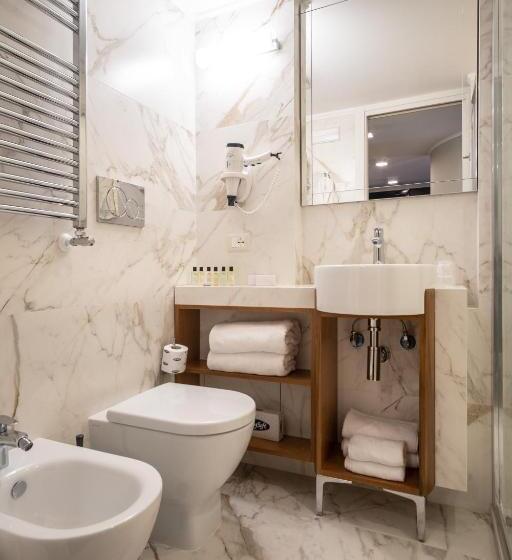 آپارتمان 1 خوابه با تراس, Smeraldo Townhouse
