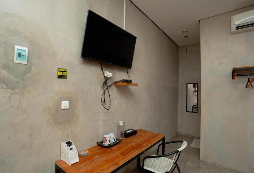 Номер Стандарт, Reddoorz Syariah Near Lombok Epicentrum Mall