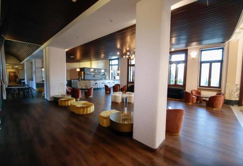 4인용 스탠다드 룸, Pràcatinat Hotel & Restaurant