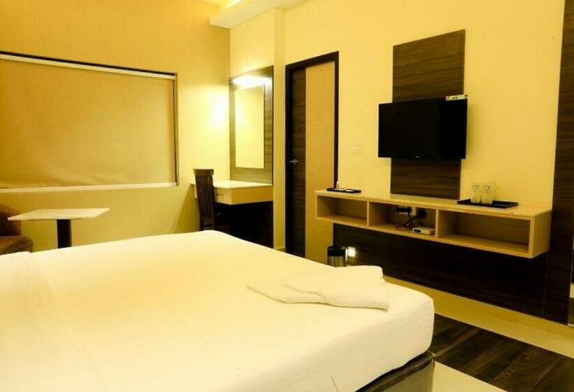 Номер Deluxe, Laya Regency