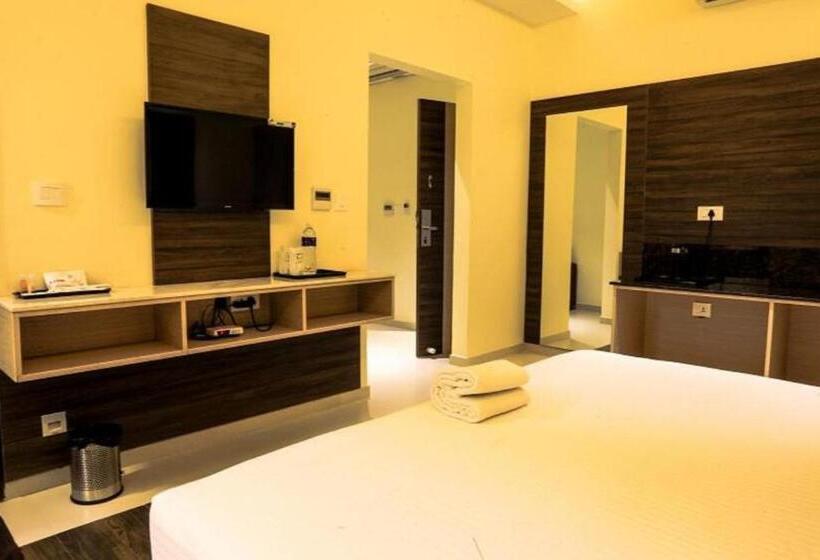 Номер Deluxe, Laya Regency