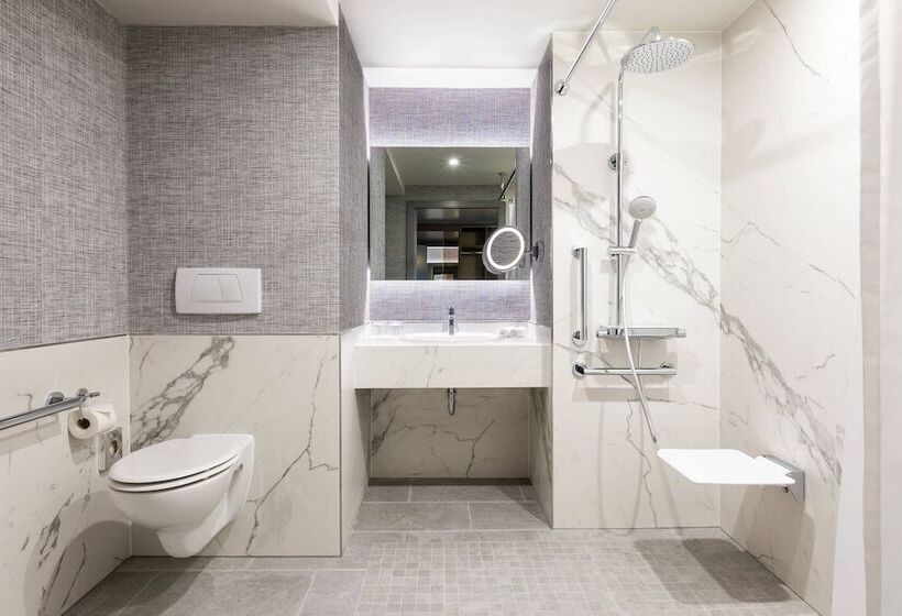 Номер Executive, Paris Marriott Charles De Gaulle Airport