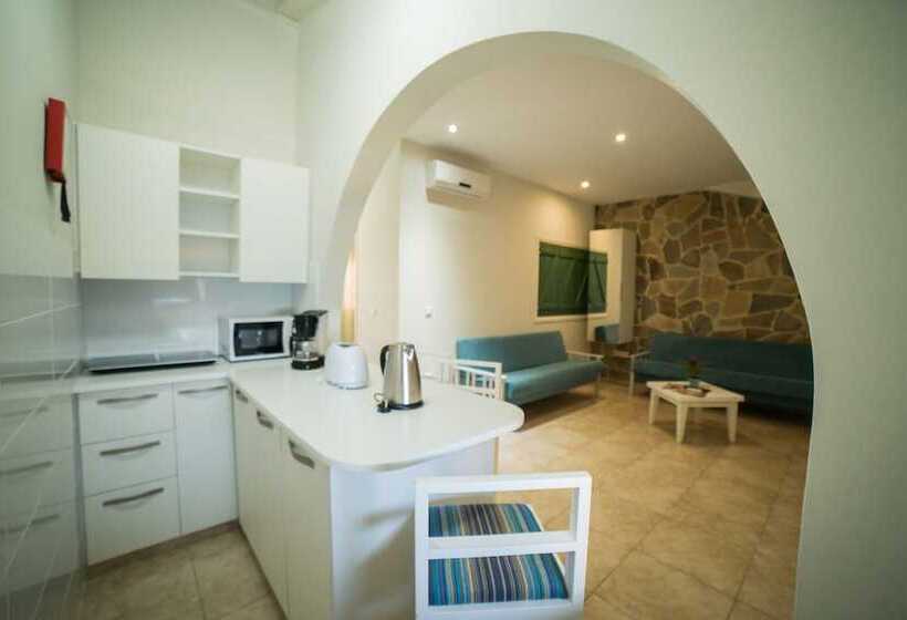 Апартаменты 1 Спальня Вид на Море, Myroandrou Beach Hotel Apartments