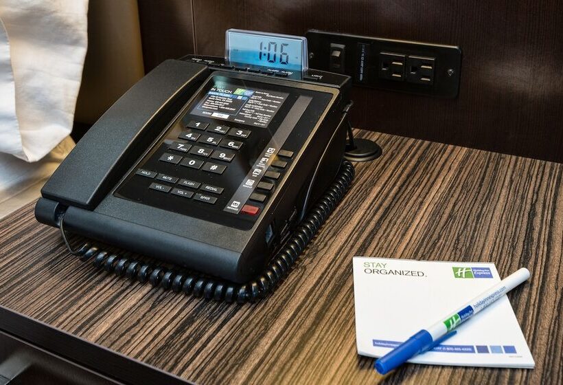 Номер Стандарт 2 Двуспальные Кровати, Holiday Inn Express & Suites Santa Clara, An Ihg