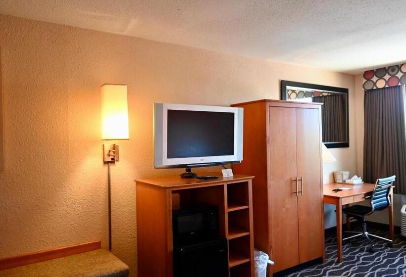 带2个双人床的标准工作室, Quality Inn & Suites I 35 Near Frost Bank Center