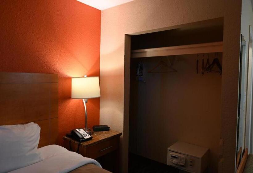 带2个卧室的套房, Quality Inn & Suites I 35 Near Frost Bank Center
