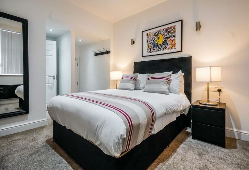اتاق استاندارد, Anfield Place To Stay