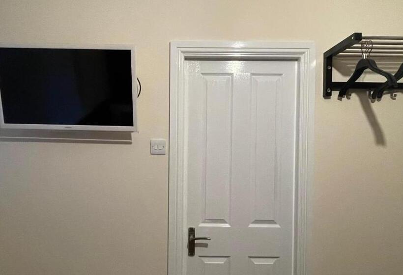 اتاق استاندارد, Anfield Place To Stay