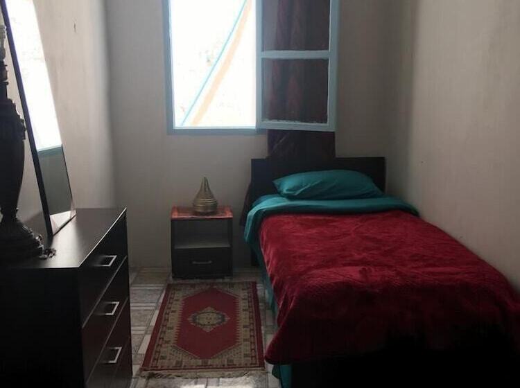 اتاق استاندارد یک نفره, Dar Bennis