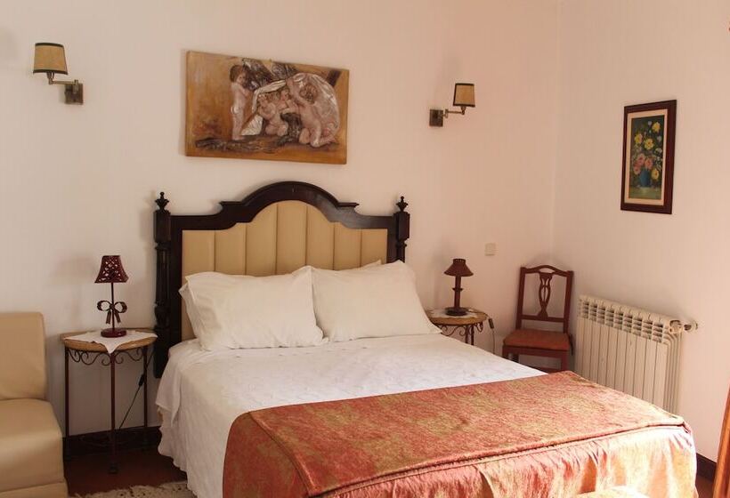 Номер Стандарт, Casa De S. Thiago Do Castelo
